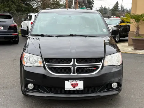 Photos of 2017 Dodge Grand Caravan SXT for sale in Lakewood, WA at 9999 Auto Center