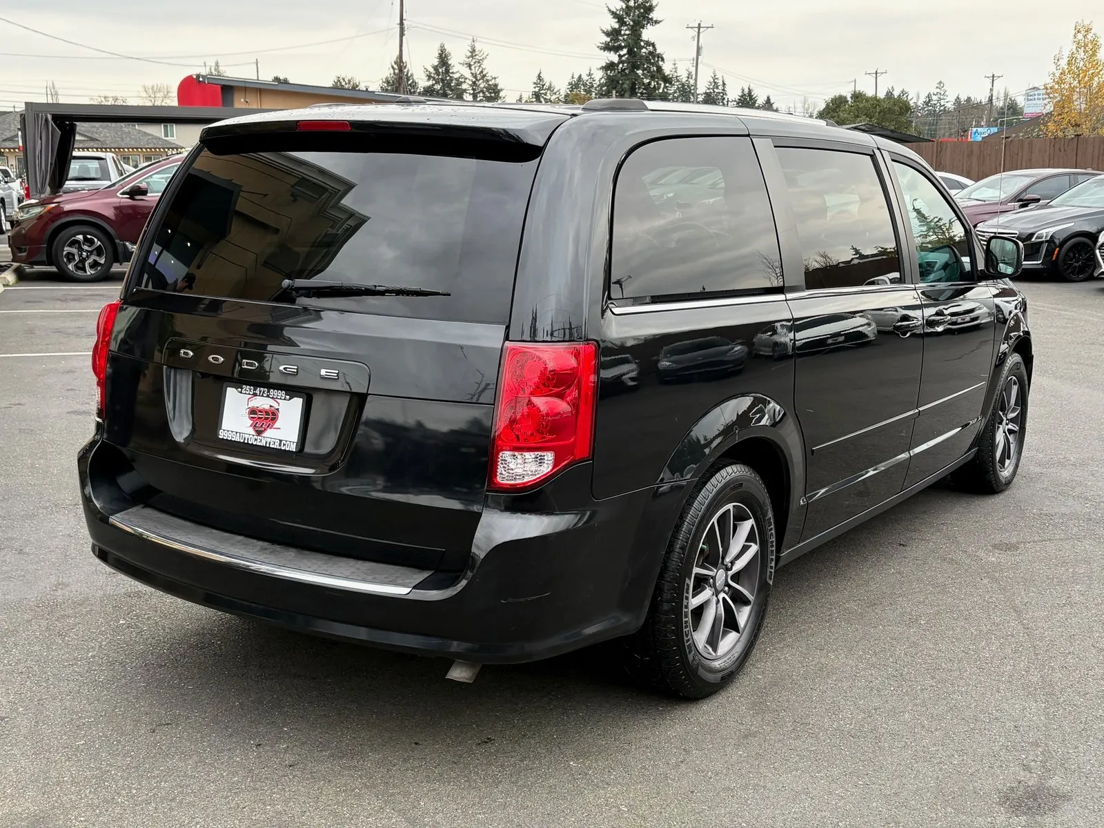2017 Dodge Grand Caravan SXT photo 3