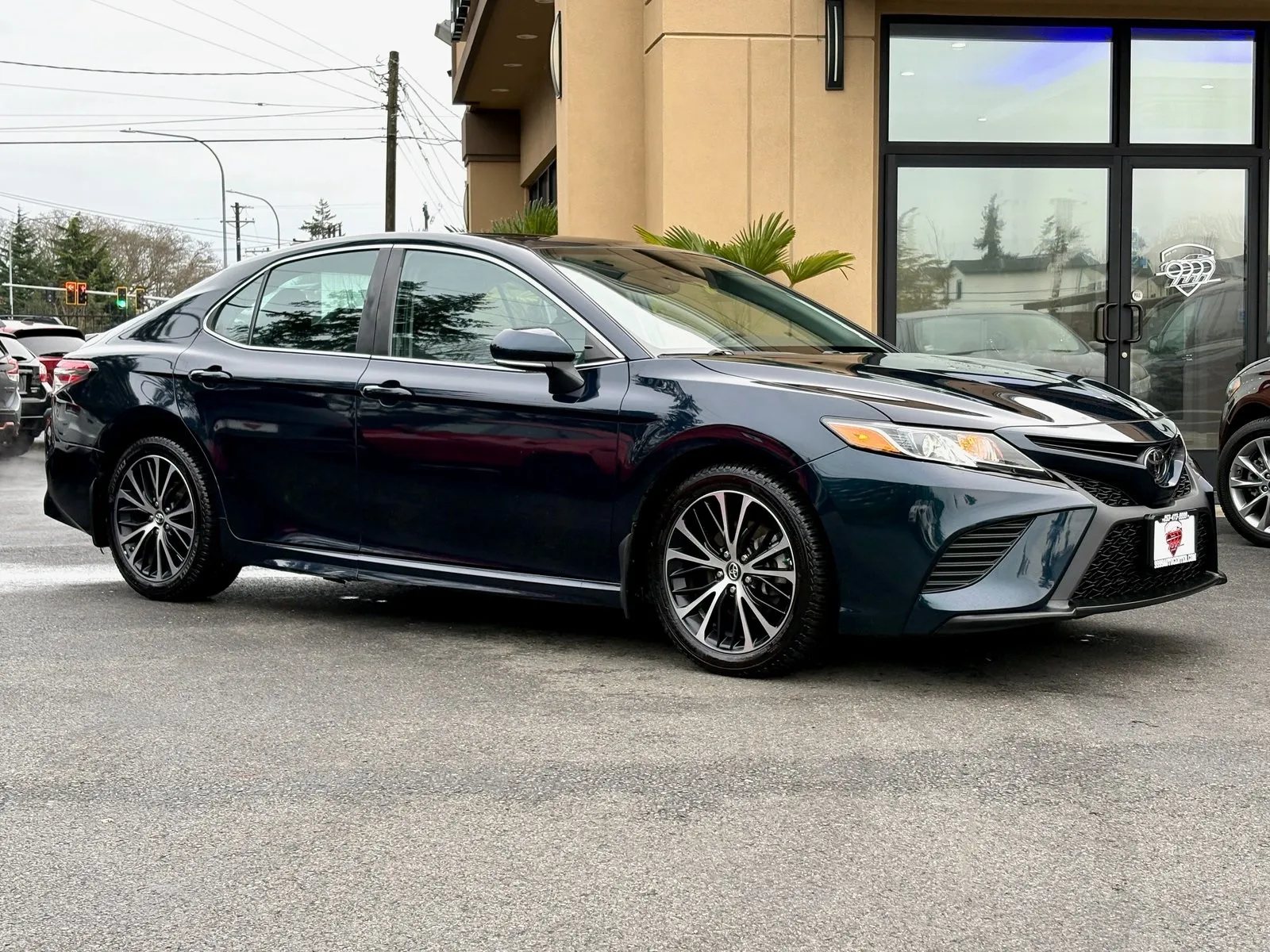 Black 2019 Toyota Camry SE for sale in Lakewood, WA