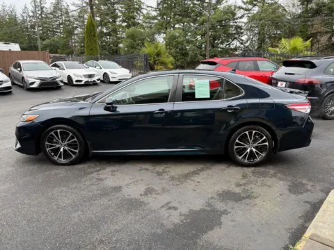 Another view of 2019 Toyota Camry SE for sale in Lakewood, WA at 9999 Auto Center