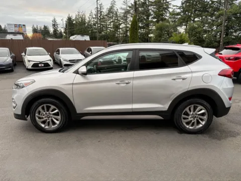 More photos of 2018 Hyundai Tucson SEL at 9999 Auto Center, WA
