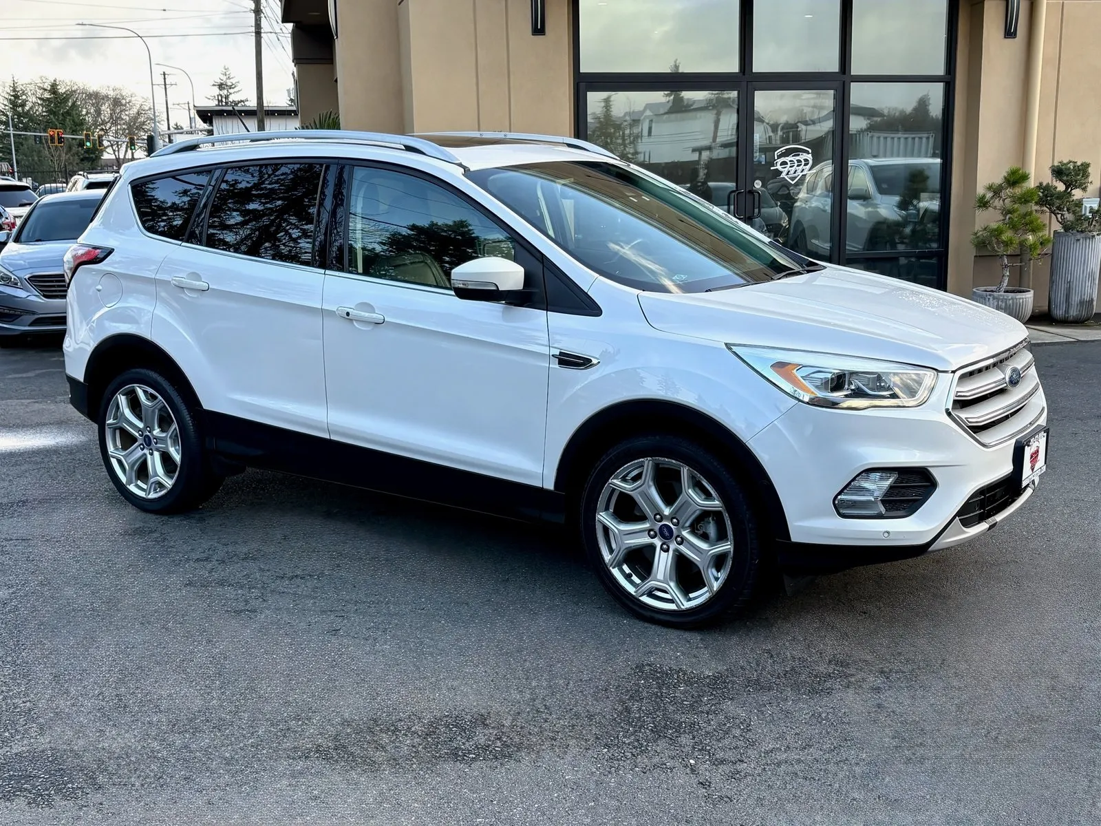 White 2018 Ford Escape Titanium for sale in Lakewood, WA