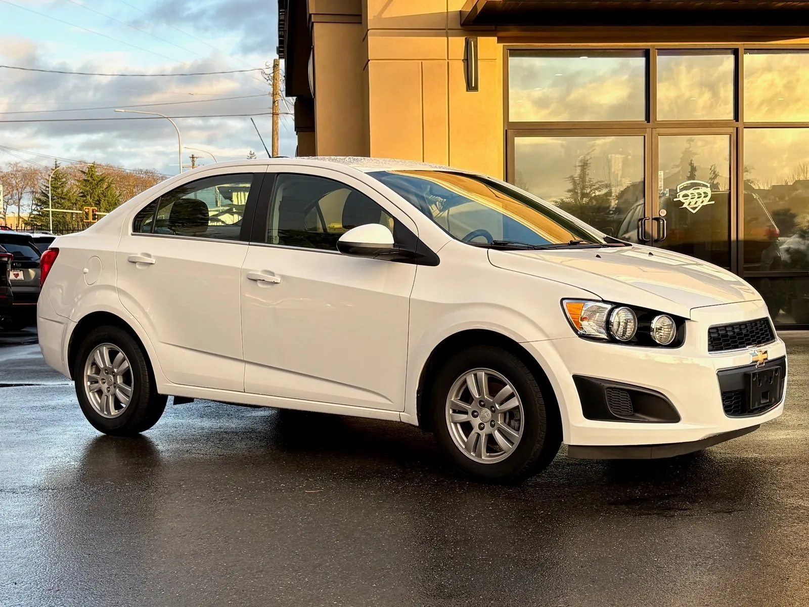 2016 Chevrolet Sonic LT's photo