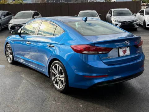 More photos of 2017 Hyundai Elantra Limited at 9999 Auto Center, WA