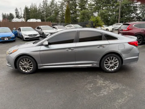 More photos of 2015 Hyundai Sonata Limited at 9999 Auto Center, WA