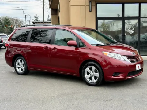 Red 2016 Toyota Sienna LE for sale in Lakewood, WA