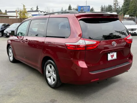 More photos of 2016 Toyota Sienna LE at 9999 Auto Center, WA
