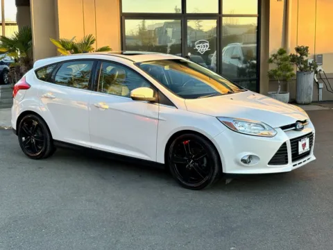 White 2012 Ford Focus SEL for sale in Lakewood, WA
