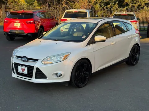 Another view of 2012 Ford Focus SEL for sale in Lakewood, WA at 9999 Auto Center