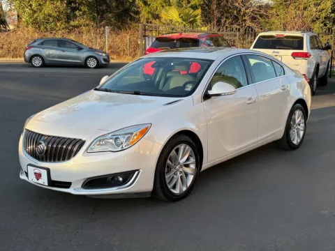 More photos of 2016 Buick Regal Premium II at 9999 Auto Center, WA