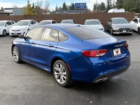 More photos of 2015 Chrysler 200 S at 9999 Auto Center, WA