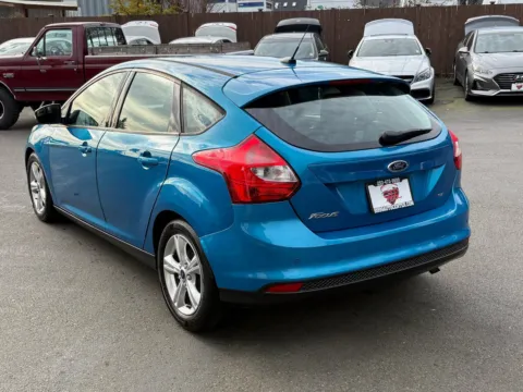 More photos of 2014 Ford Focus SE at 9999 Auto Center, WA
