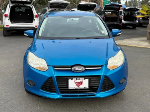 Photos of 2014 Ford Focus SE for sale in Lakewood, WA at 9999 Auto Center
