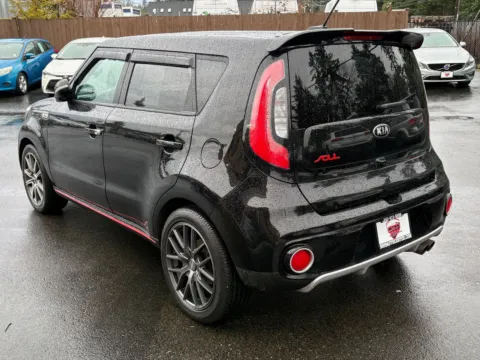 More photos of 2017 Kia Soul Exclaim at 9999 Auto Center, WA