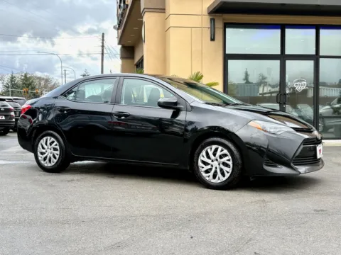 2018 Toyota Corolla LE for sale in Lakewood, WA