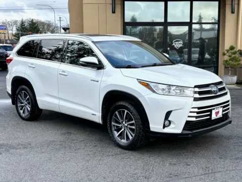 2017 Toyota Highlander Hybrid XLE for sale in Lakewood, WA