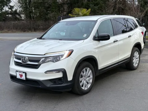 Another view of 2019 Honda Pilot LX for sale in Lakewood, WA at 9999 Auto Center