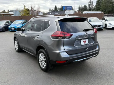 More photos of 2018 Nissan Rogue SV at 9999 Auto Center, WA