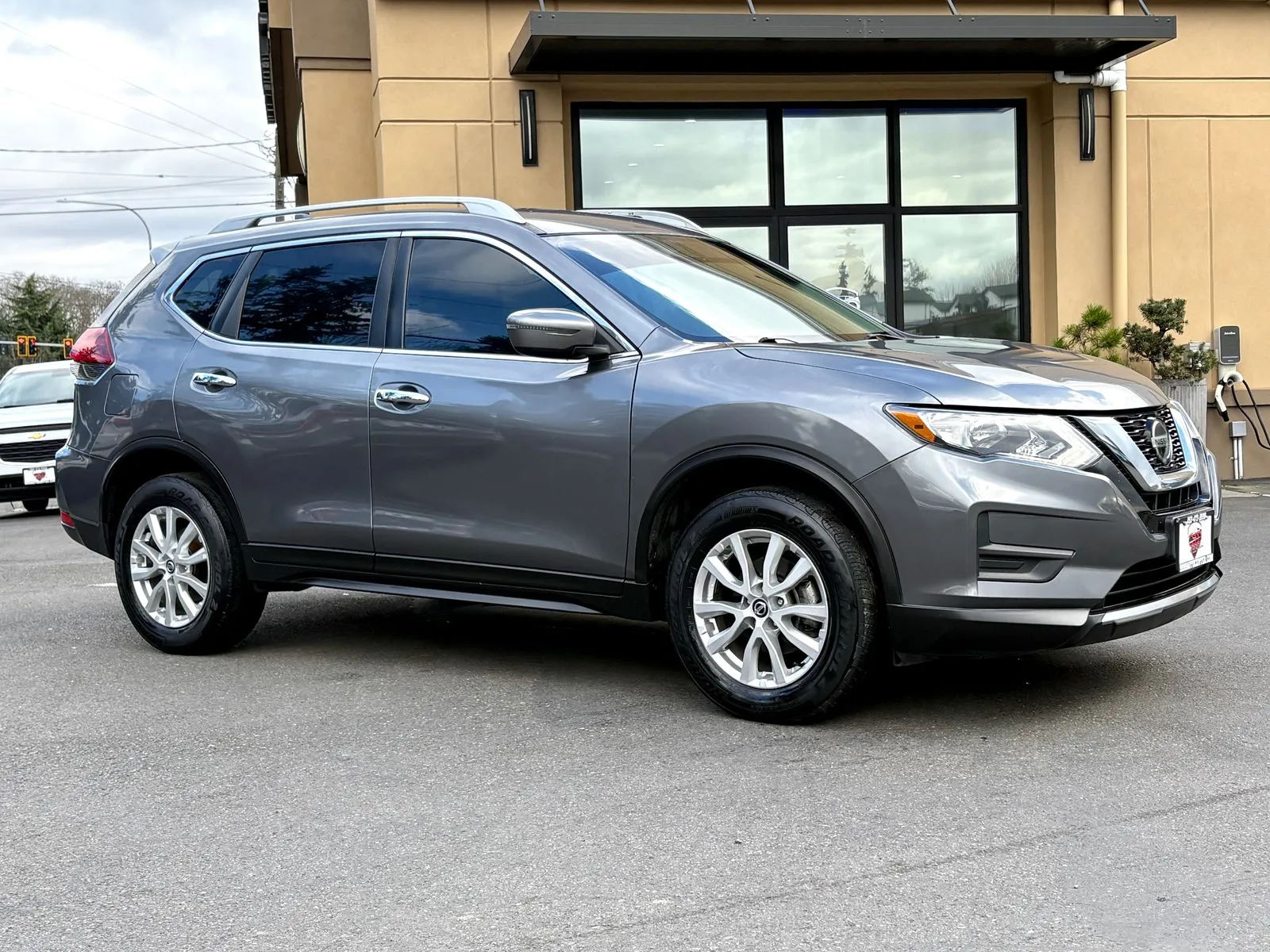 Gray 2018 Nissan Rogue SV for sale in Lakewood, WA