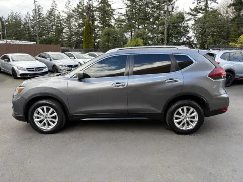More photos of 2018 Nissan Rogue SV at 9999 Auto Center, WA