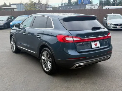 More photos of 2016 Lincoln MKX Reserve at 9999 Auto Center, WA