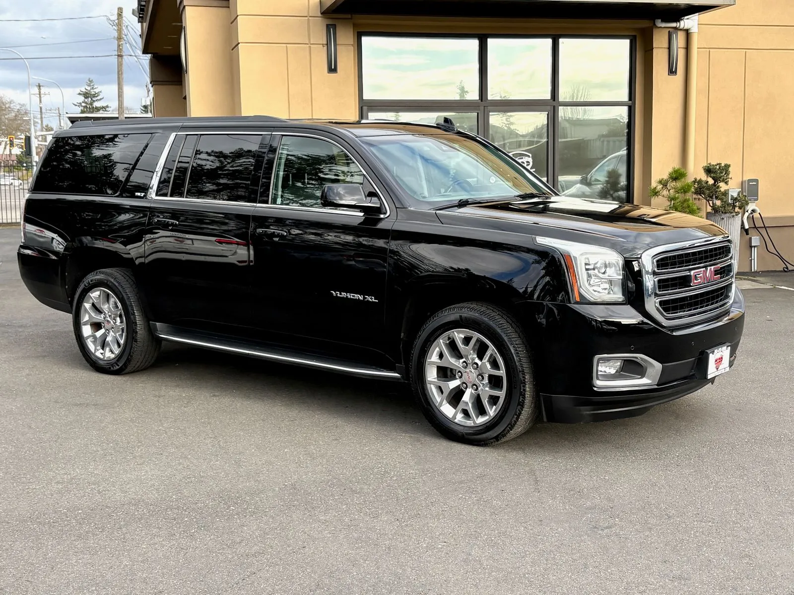 2016 GMC Yukon 4WD SLT's photo