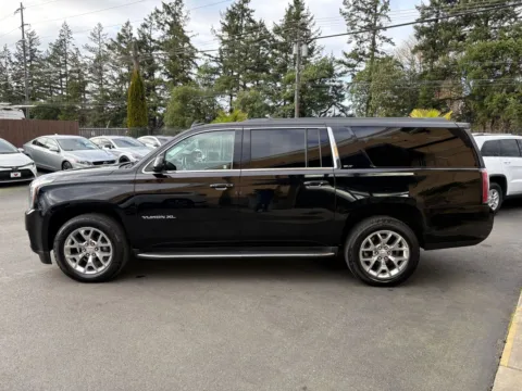 More photos of 2016 GMC Yukon XL SLT at 9999 Auto Center, WA