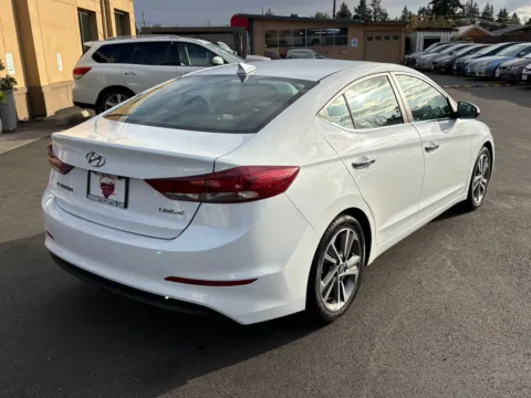 More photos of 2017 Hyundai Elantra Limited at 9999 Auto Center, WA