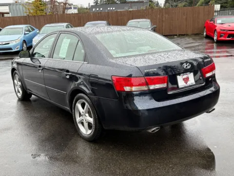 More photos of 2007 Hyundai Sonata SE at 9999 Auto Center, WA