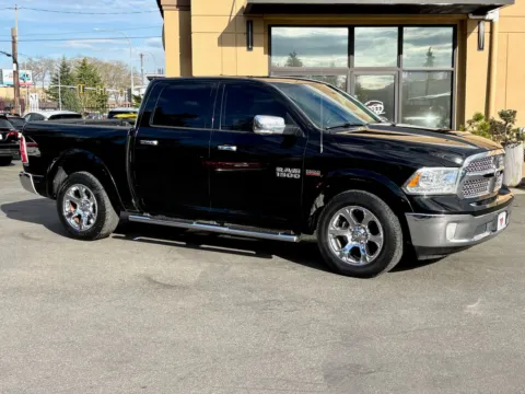 Black 2014 Ram 1500 Laramie for sale in Lakewood, WA