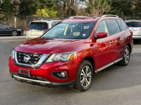 Another view of 2018 Nissan Pathfinder SV for sale in Lakewood, WA at 9999 Auto Center