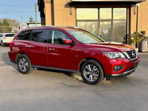 Red 2018 Nissan Pathfinder SV for sale in Lakewood, WA