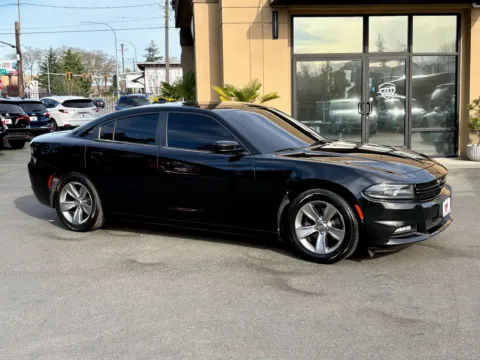 Black 2017 Dodge Charger SXT for sale in Lakewood, WA