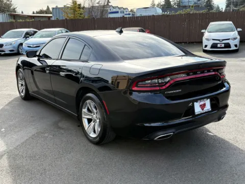 More photos of 2017 Dodge Charger SXT at 9999 Auto Center, WA
