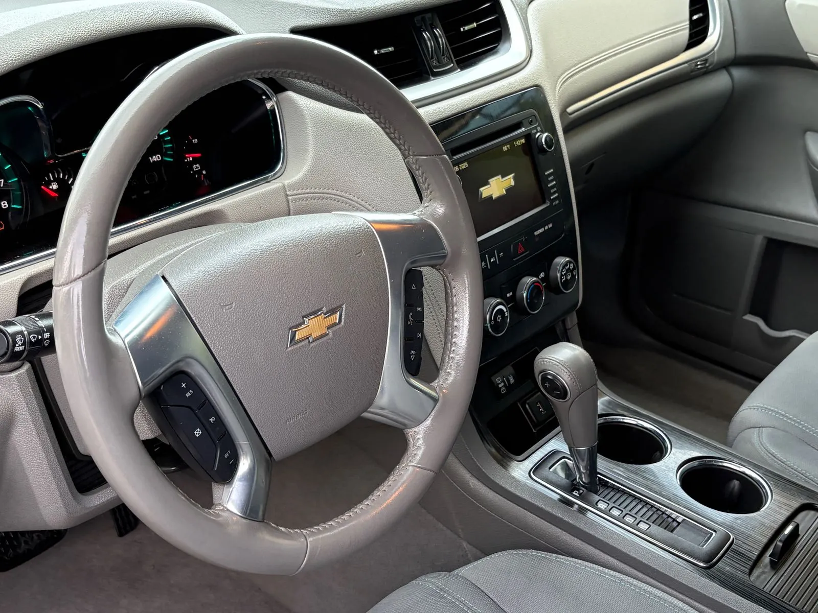 Chevrolet Traverse photo 12