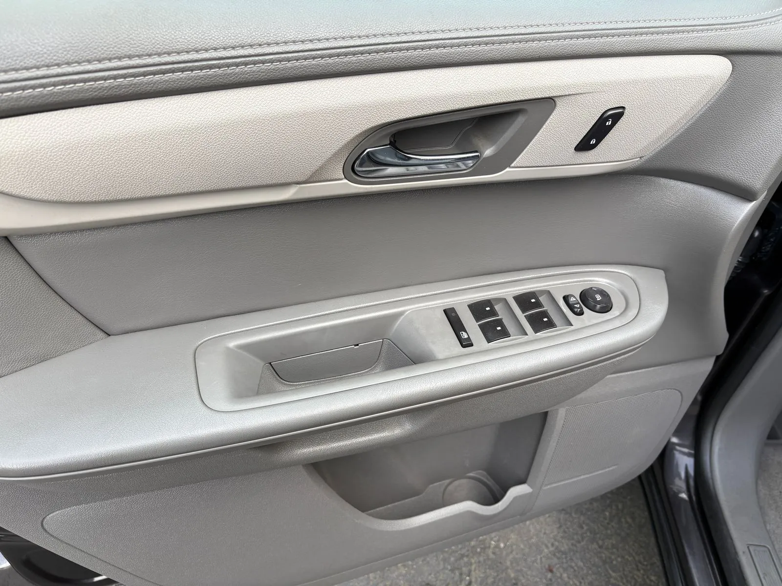 Chevrolet Traverse photo 16