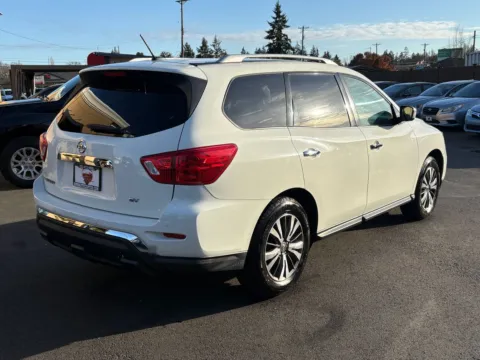 More photos of 2018 Nissan Pathfinder SV at 9999 Auto Center, WA