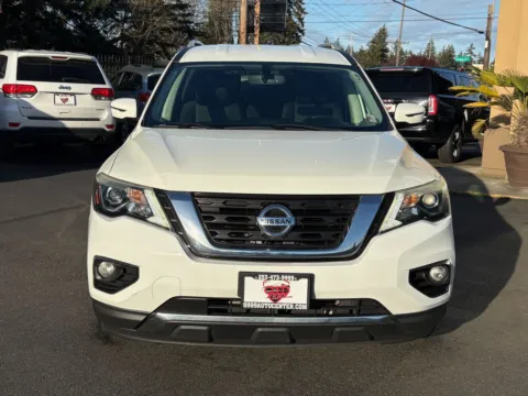 Photos of 2018 Nissan Pathfinder SV for sale in Lakewood, WA at 9999 Auto Center