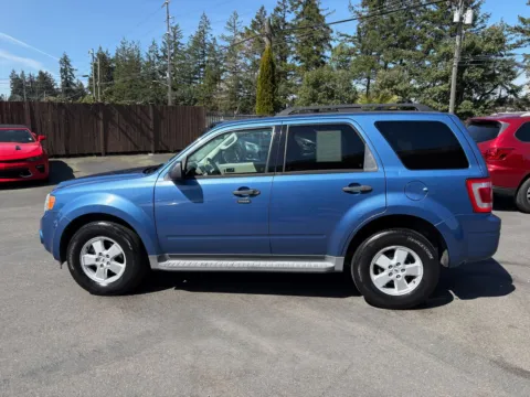 More photos of 2009 Ford Escape XLT at 9999 Auto Center, WA