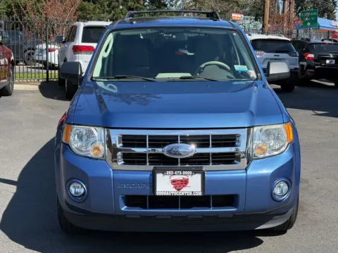 Photos of 2009 Ford Escape XLT for sale in Lakewood, WA at 9999 Auto Center