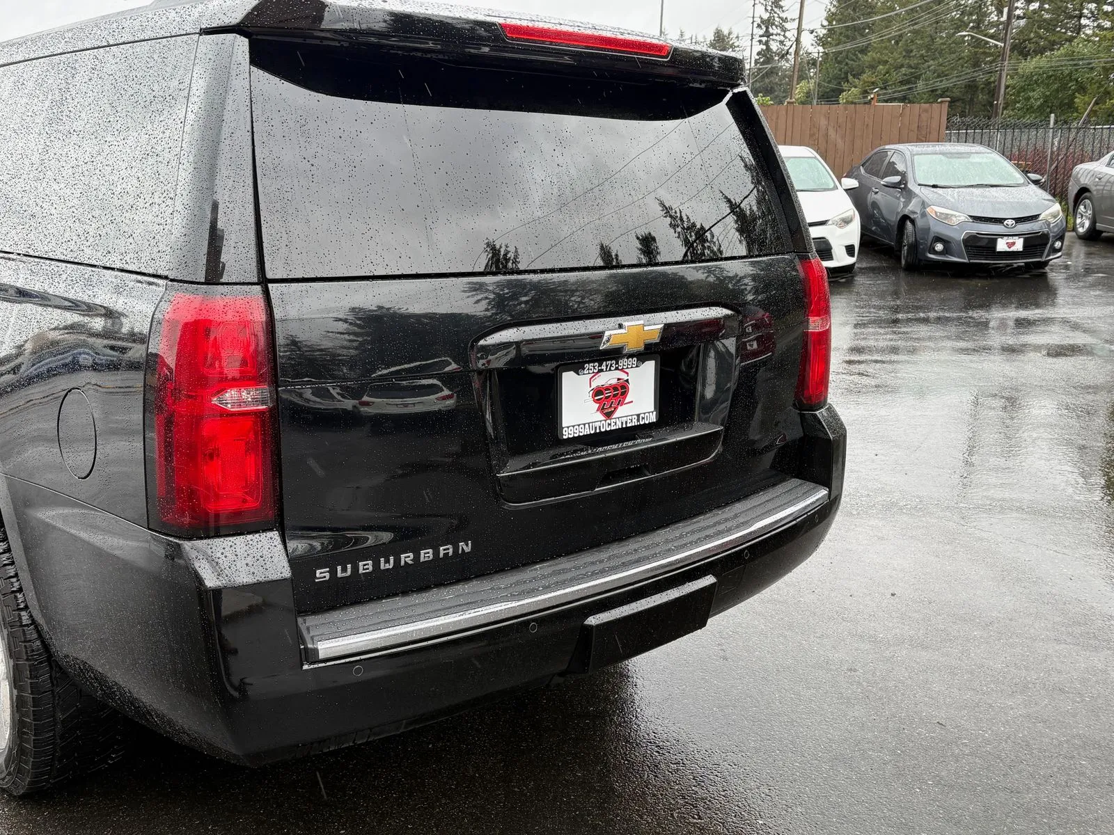 Chevrolet Suburban photo 6
