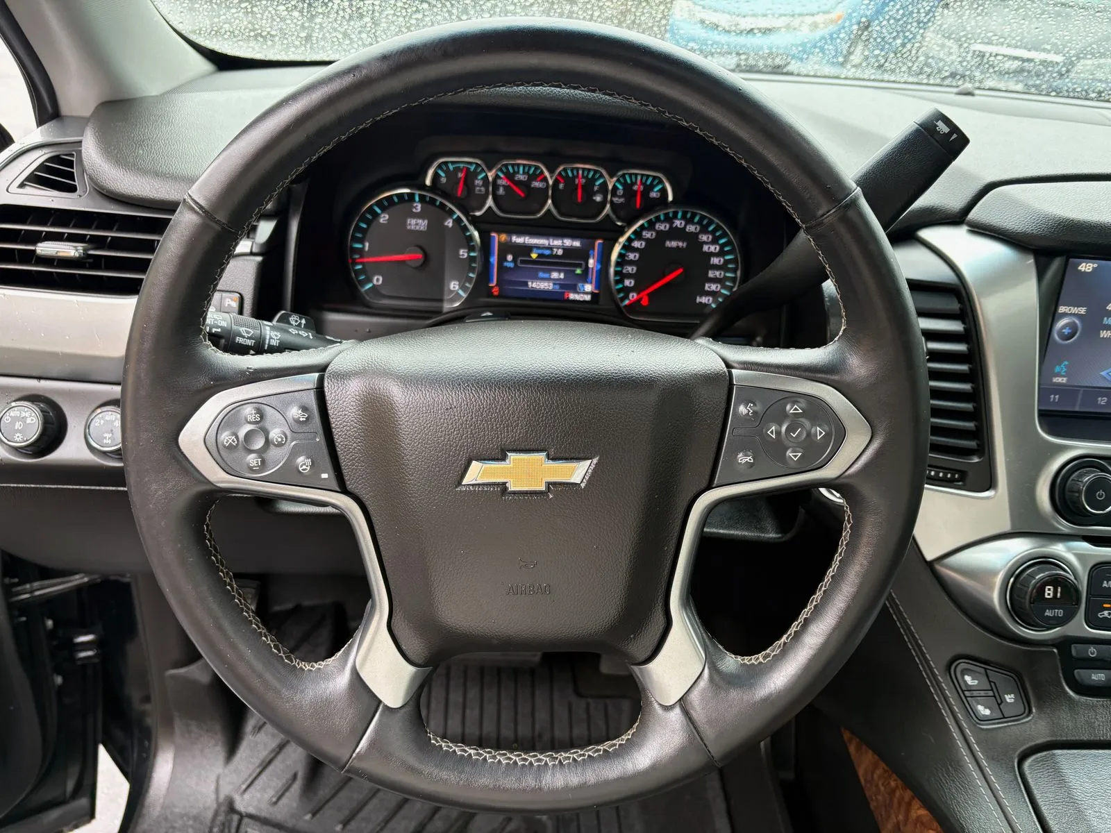 Chevrolet Suburban photo 39