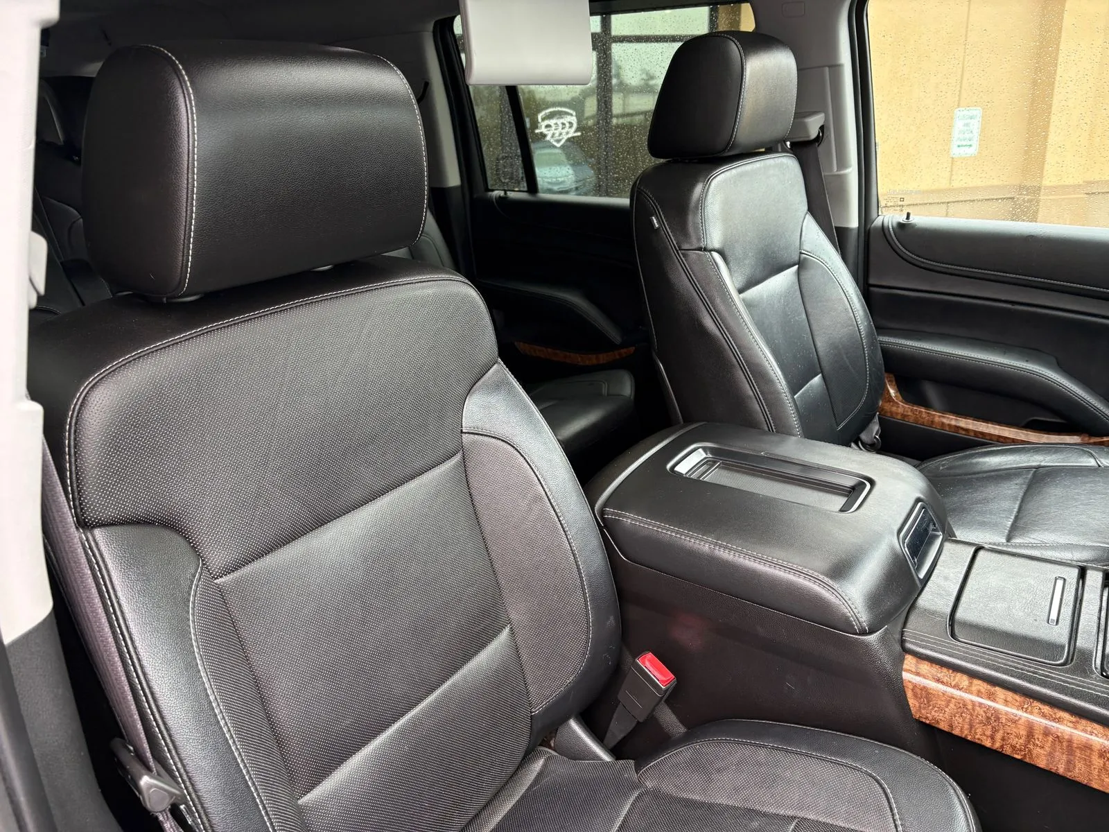 Chevrolet Suburban photo 33