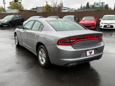 More photos of 2016 Dodge Charger SE at 9999 Auto Center, WA