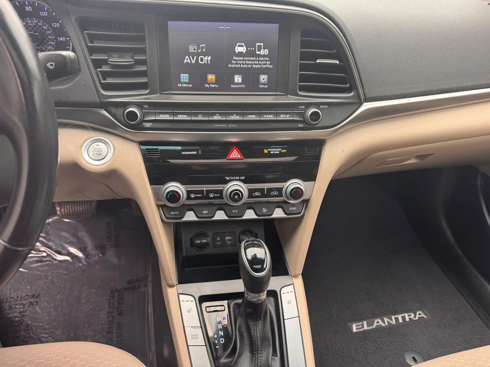 Hyundai Elantra photo 25