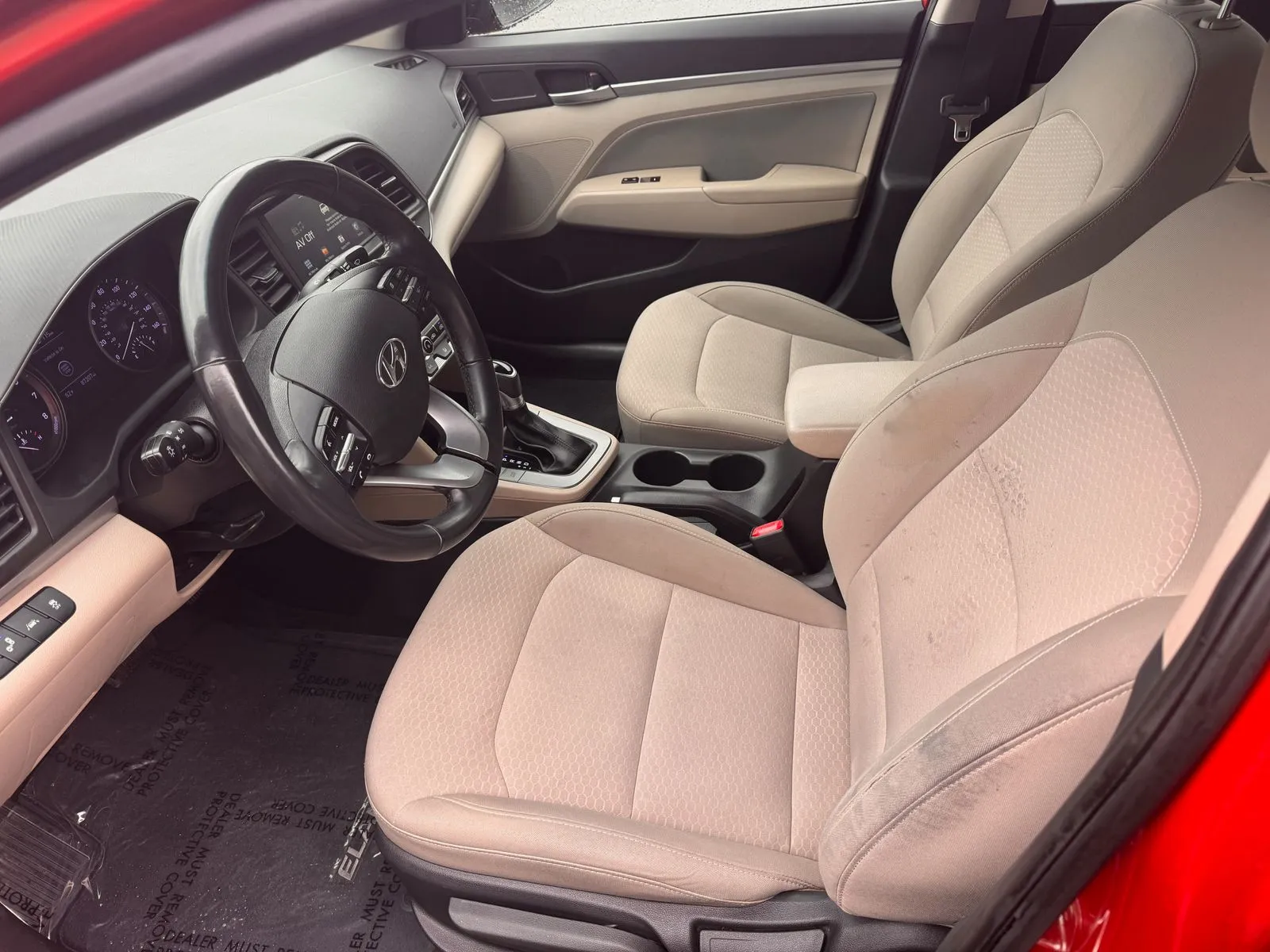 Hyundai Elantra photo 8