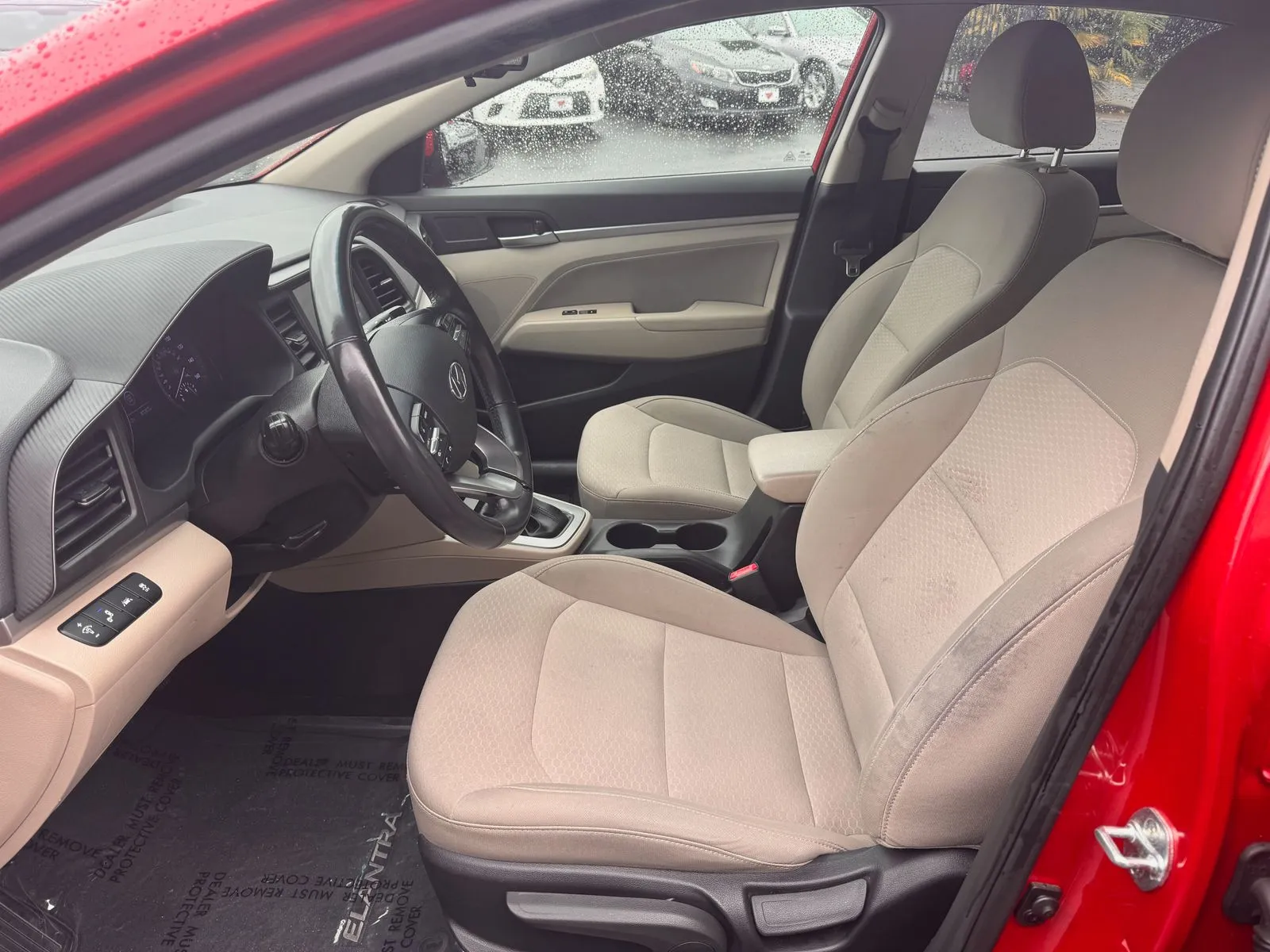 Hyundai Elantra photo 7