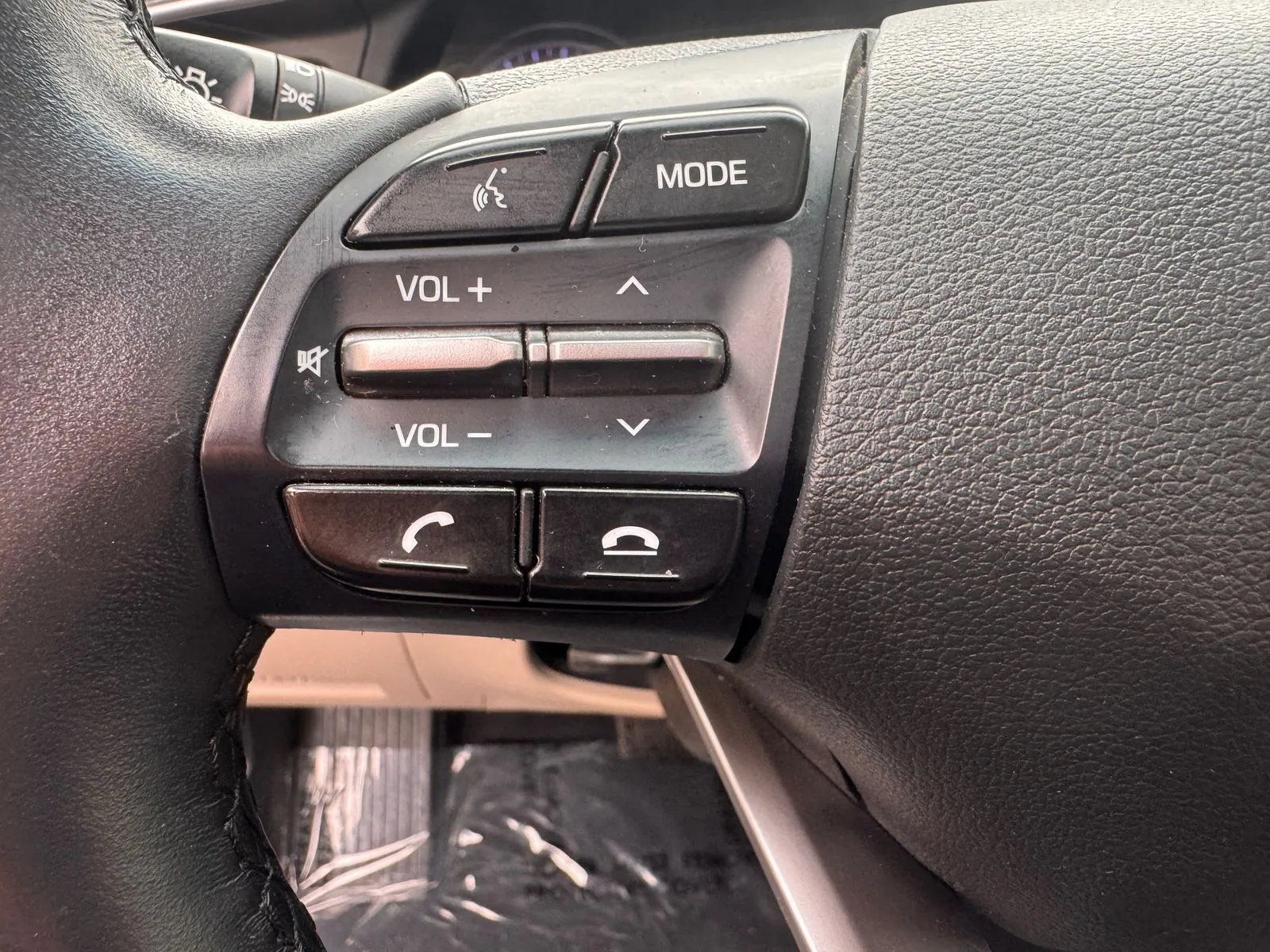 Hyundai Elantra photo 32