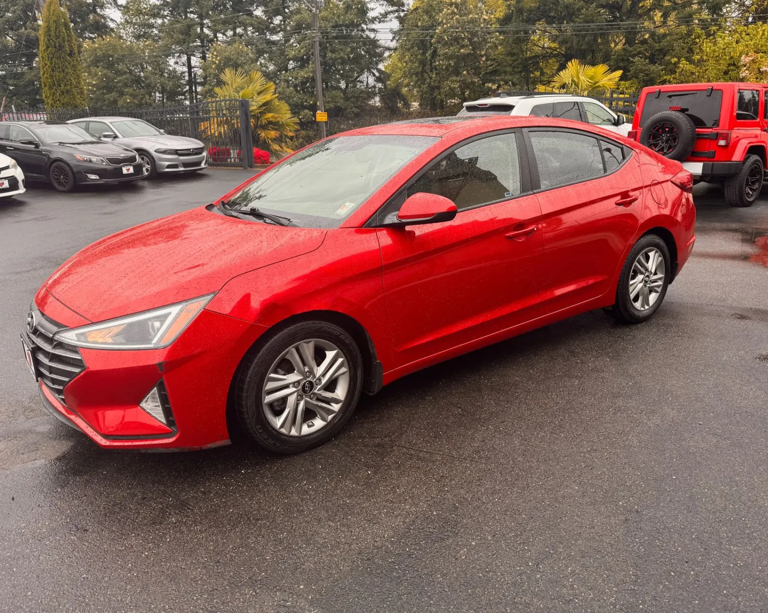 Hyundai Elantra photo 3