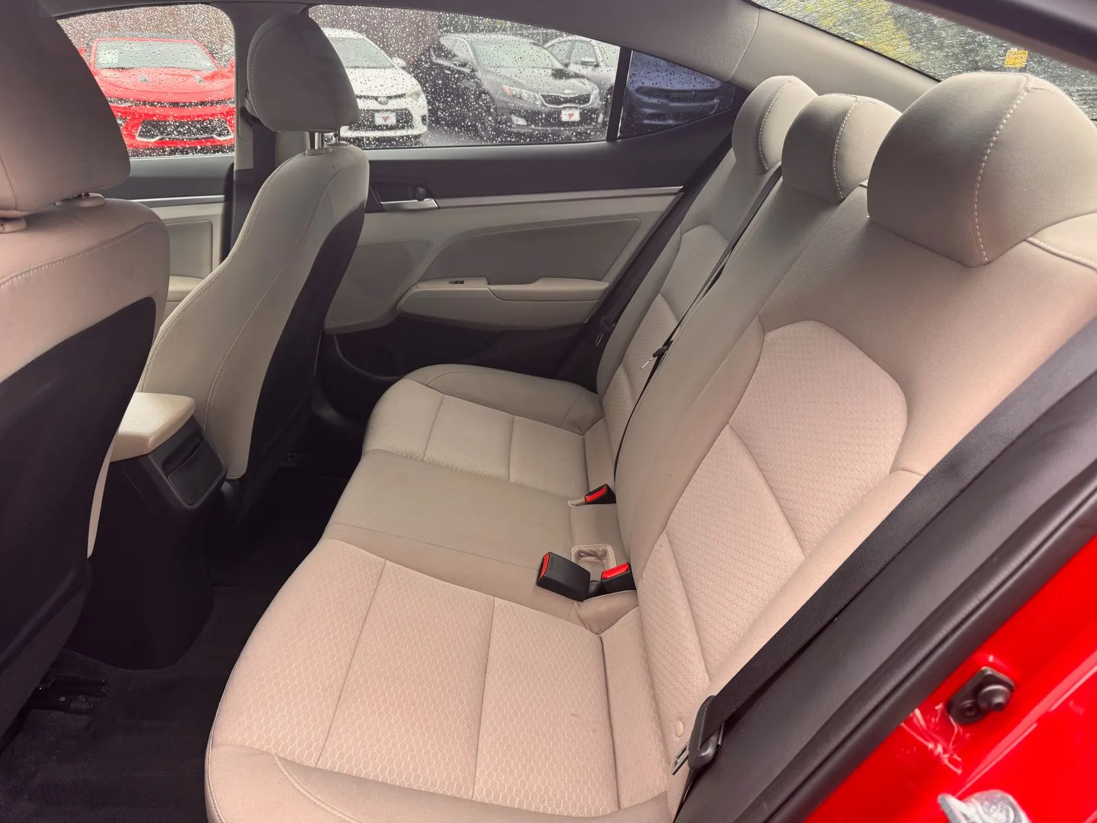 Hyundai Elantra photo 14